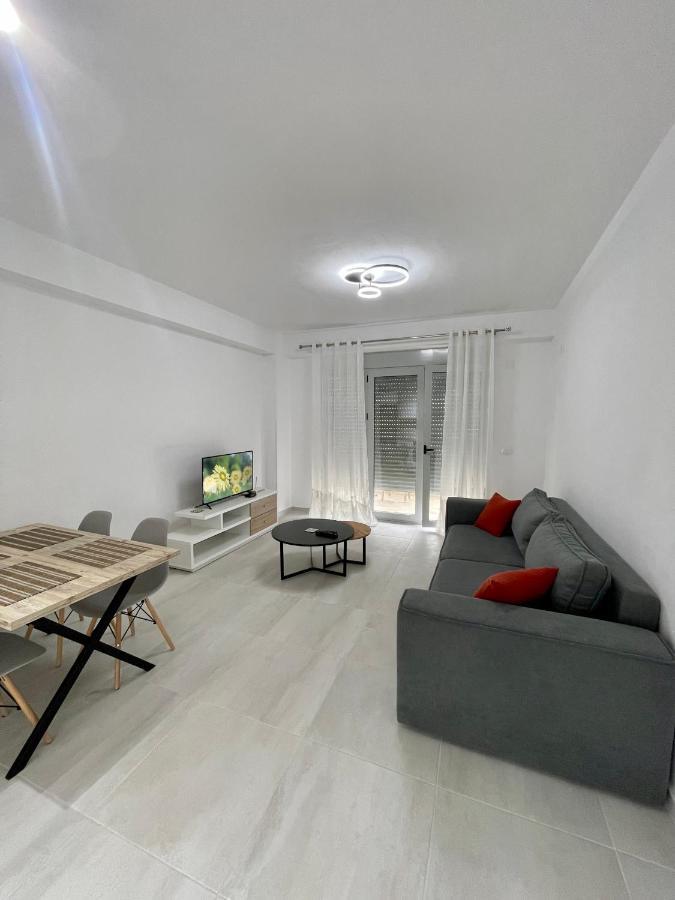 Azura Saranda Terraces Apt מראה חיצוני תמונה